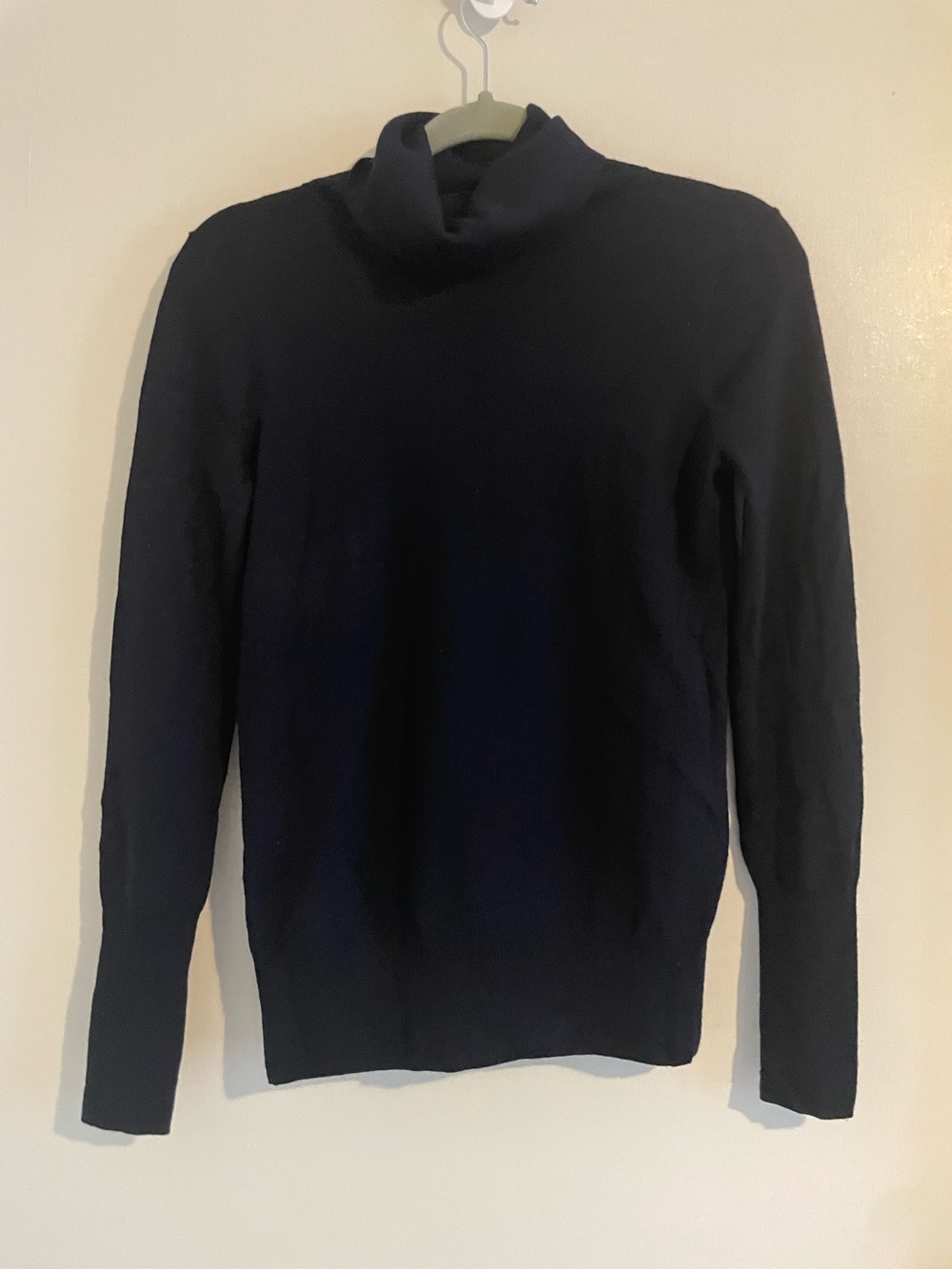 J.Crew 100% Merino Wool Turtleneck Sweater Size XS EUC